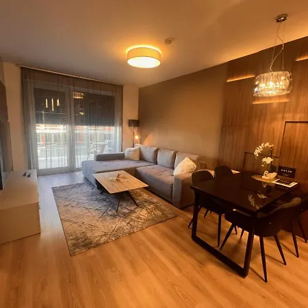 Karzo Property Lk 202 *