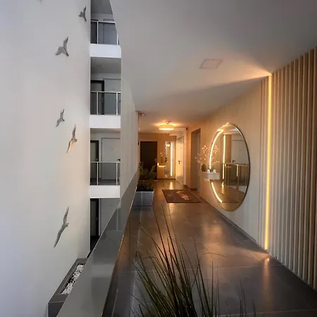 Karzo Property Lk 202 Apartment
